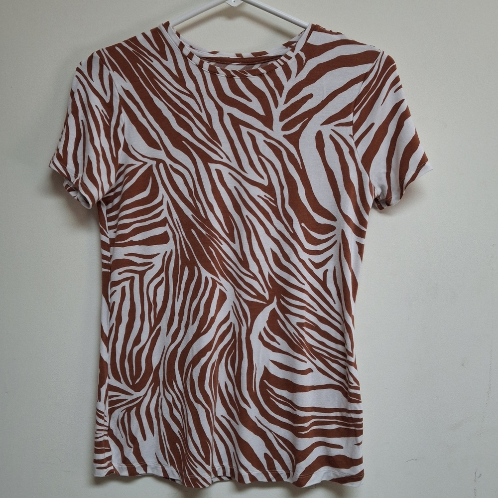 Nine West T-Shirt XS Brown And White Animal Print Rayon Super Soft Casual